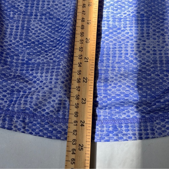 Kirkland Signature Women's  Athletic Activewear Top Blue Size Medium - Picture 8 of 12